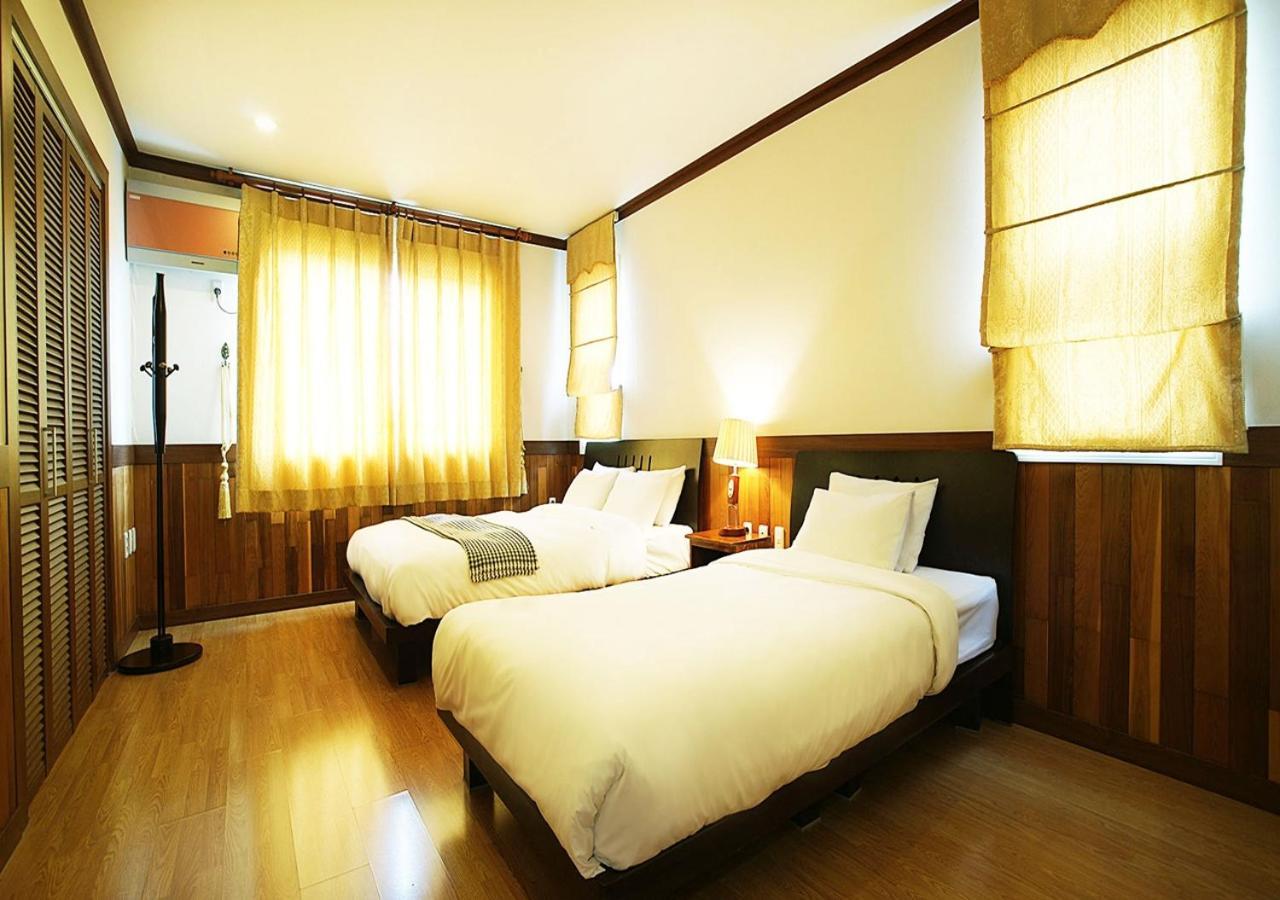 Uts Village Jeju Luaran gambar