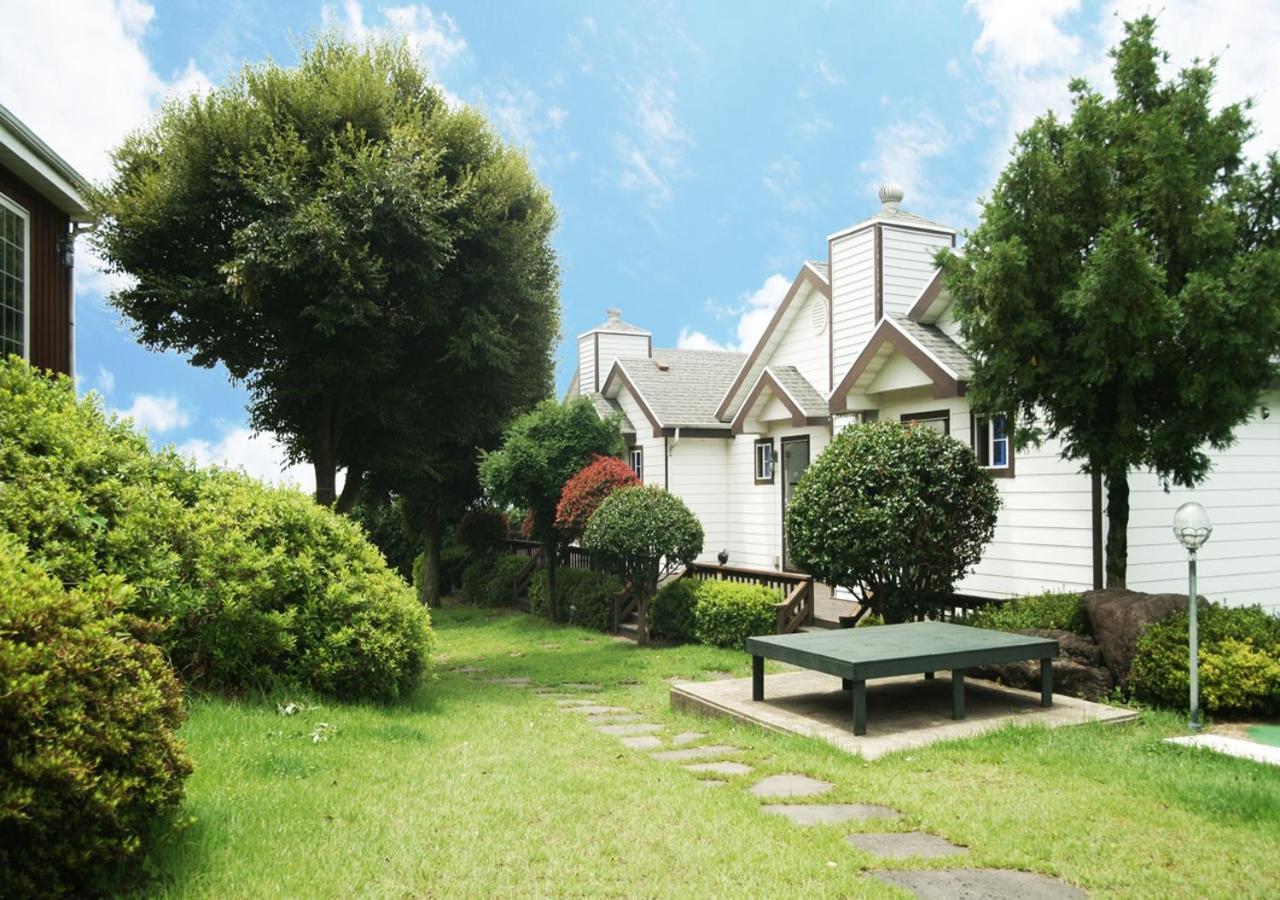 Uts Village Jeju Luaran gambar