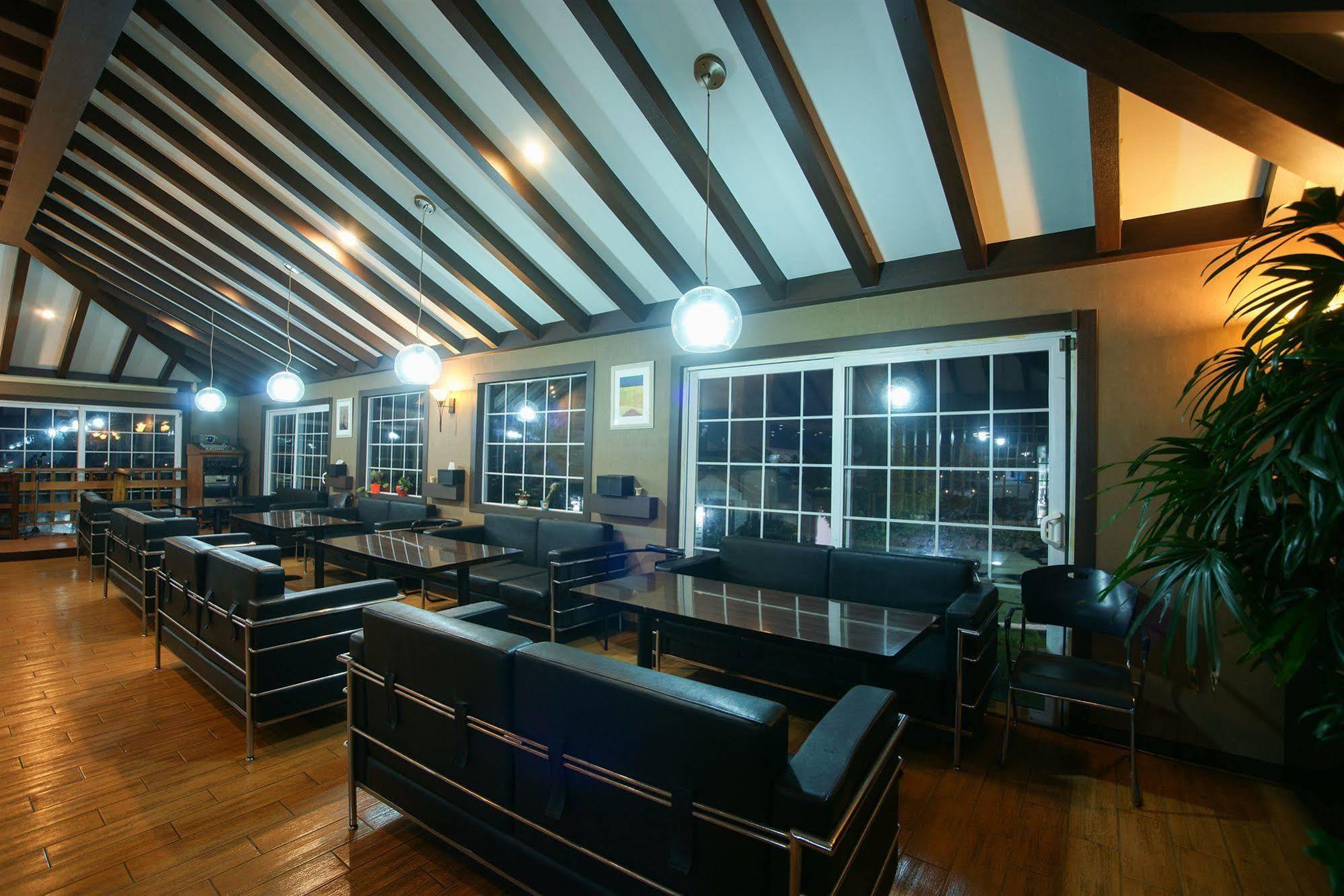 Uts Village Jeju Luaran gambar