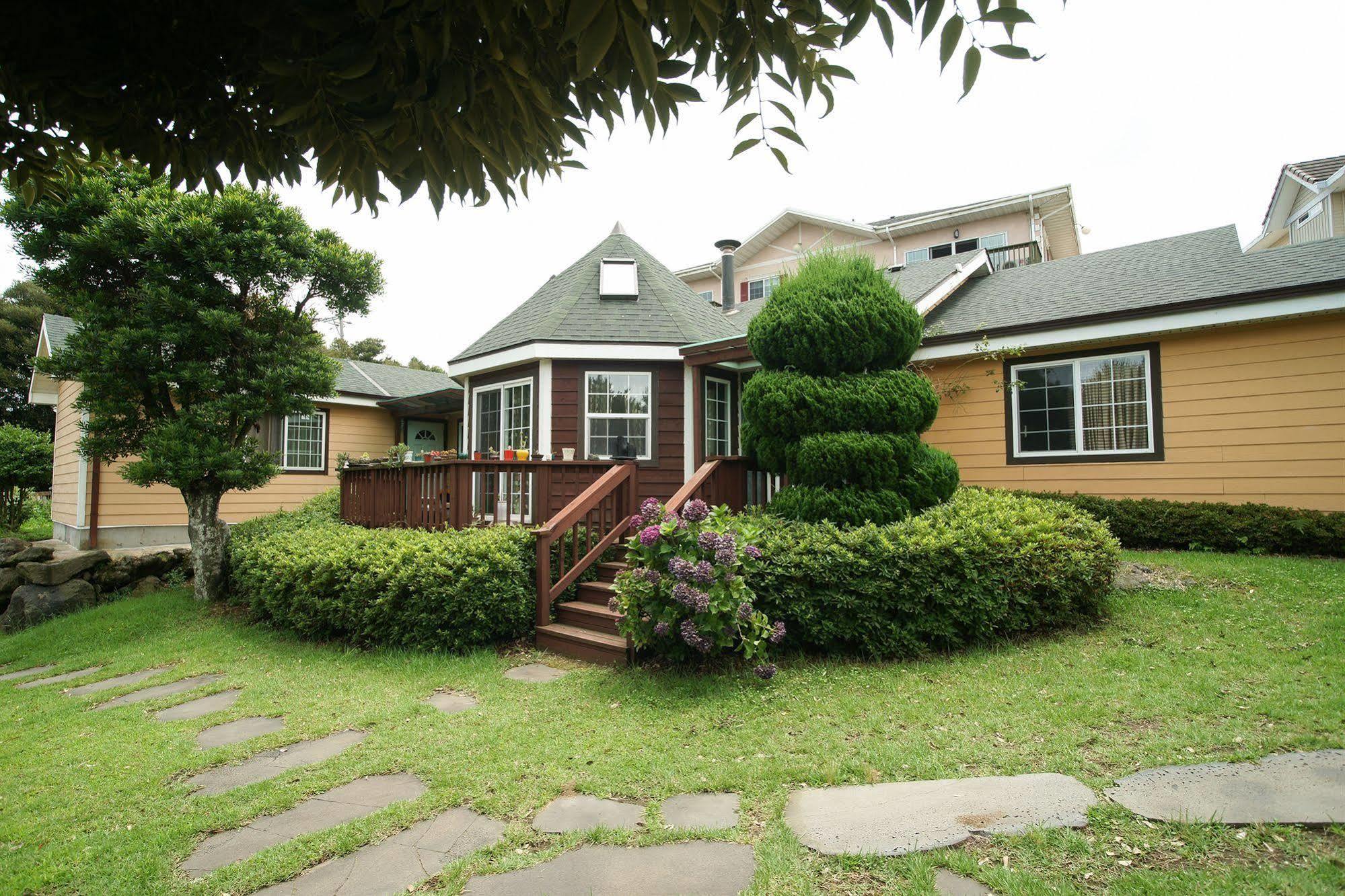 Uts Village Jeju Luaran gambar