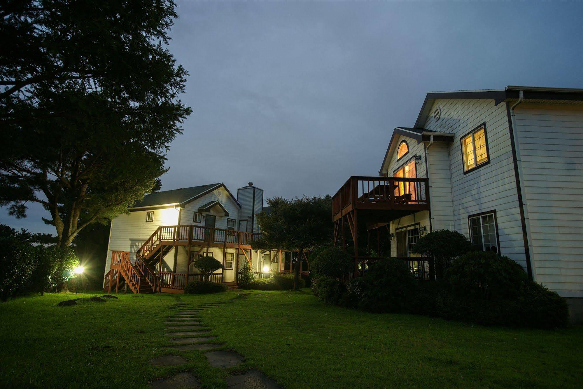 Uts Village Jeju Luaran gambar